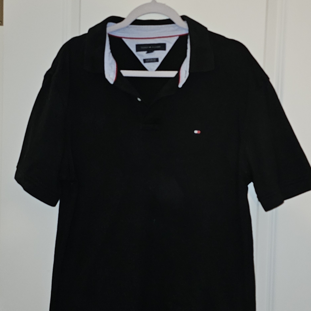 Tommy Hilfiger Men's Polo Shirt in Black with Logo